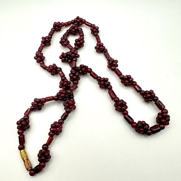Vintage 23” genuine garnet cluster beaded necklace! - Picture 1 of 10